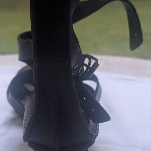 TRIPPEN Tarantula black sandals EXCELLENT condition sz 7.5/38 - Picture 3 of 14